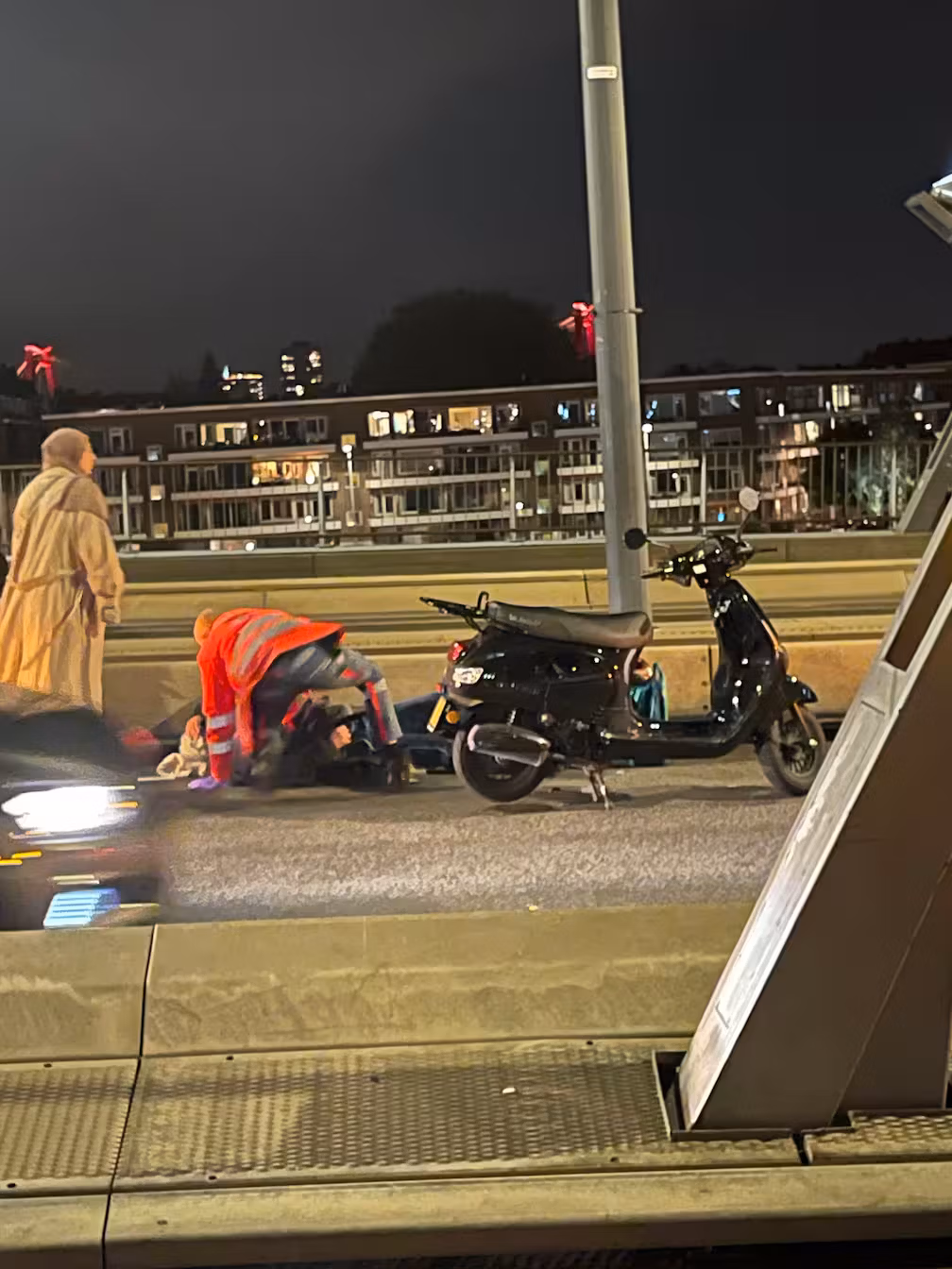 verkeers ongeluk bezorger
